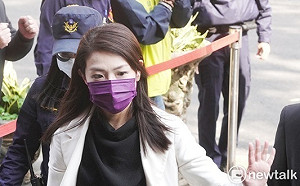 高虹安頻繁出庭 綠議員嘆：多項政策跳票 不知新竹何時能看到未來 