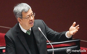 陳建仁轟藍委外行 國民黨反嗆：玻璃心內閣