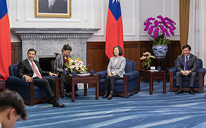 友邦巴拉圭議長率團來訪 林佳龍談深厚情誼盼雙贏