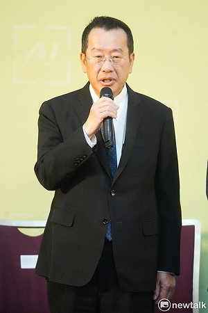 顧立雄掌國防部 王鴻薇諷「對美軍購部長」