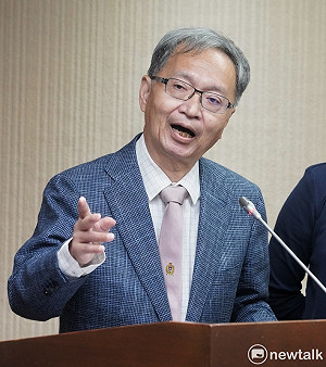 王必勝卸任將接部桃院長?薛瑞元回應了
