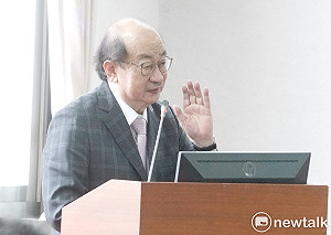 表決卡不見改舉手 柯建銘曝協商秘辛  痛批藍白「在騙3歲小孩?」