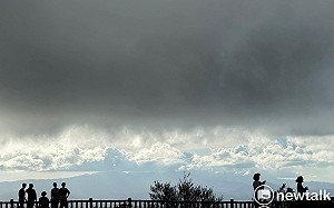 首颱「艾維尼」成颱機率高 卻恐成「梅雨破壞者」！專家曝關鍵 