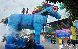 520正副總統就職 紙風車劇團「雨馬」上凱道意味「族群和解」