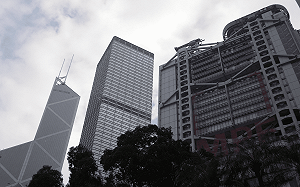 香港「亞洲金融中心」光環褪色 房市5年蒸發逾8.7兆元