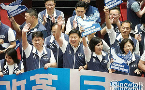 政院覆議案未過 律師黃帝穎：藍白當被大法官制衡