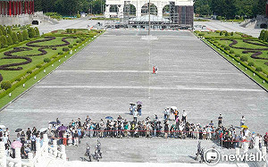 中正紀念堂儀隊表演移至廳外 蔣萬安：現在正值酷暑、隊員在戶外操演