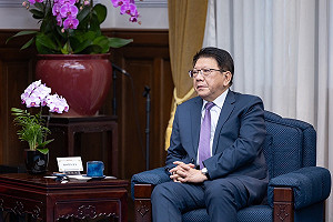 卓榮泰、潘孟安接連拜會韓國瑜 黨政人士:賴清德盼朝野善意溝通