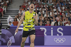 巴黎奧運》台日一哥對決!周天成勝出進8強 對手沒轍只能丟拍