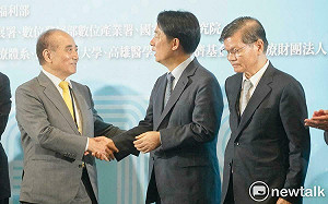 拉王金平同框合影 賴清德：他在健康產業上是好前輩