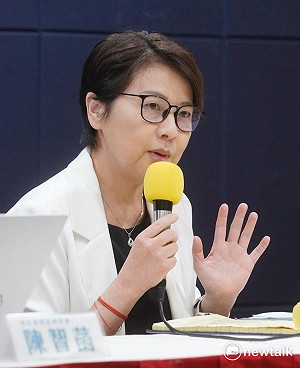 快訊》斥鏡週刊不實指控 黃珊珊:我跟柯不知虛報、保留法律追訴權