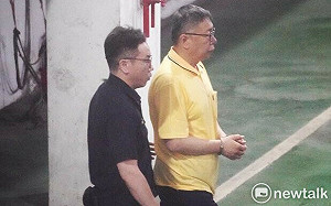 柯文哲令貼身帳房「橘子」出境?前幕僚:柯媽遠親晉升錦衣衛 八卦說不完