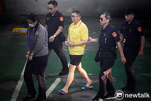 柯文哲遭白營「被請假」三個月 她酸:阿北只剩剃頭這件事能自己決定