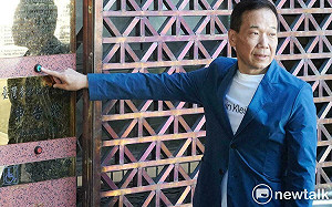 柯文哲手機解密  腥羶色內容曝光  鍾小平：會出大事喔！