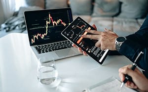 國安基金護盤279天退場了！帳面獲利64.4億元、台股漲逾1萬2千點