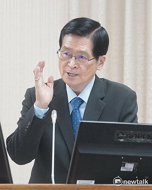 退將臧幼俠聽中國國歌  嚴德發:調查後依法扣退俸