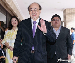 對藍白遺憾表「遺憾」 柯建銘:和解飯是朝野協商前溝通「不可能密室協商」