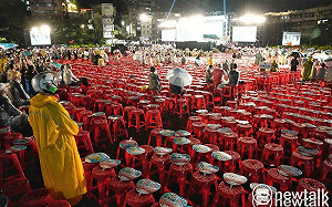 罷免明日投票!謝國樑選前造勢滿是空位 被動員群眾不到40分鐘就走人
