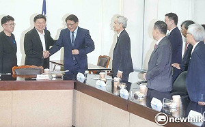 潘孟安率考委被提名人拜會 國民黨團要求對「波波醫師」表態