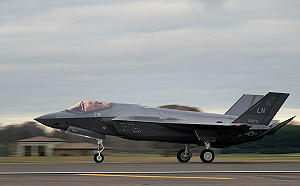 挑釁？ 不明無人機飛行3座英空軍基地  恰巧有美軍駐紮