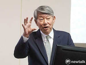 經長新目標! 郭智輝:2027年上市櫃公司起薪達5萬