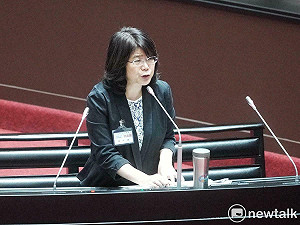 不回覆民眾黨團問卷 黃國昌轟:難道有特權、大法官可凌駕法律?