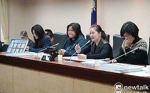 快訊》民進黨團杯葛內委會 阻擋送出選罷法審查報告 
