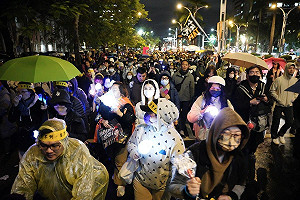 青鳥被質疑「到底在乖什麼」雞排妹神回被讚爆:妳可以派妳自己去