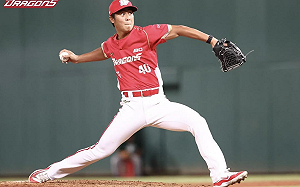 朱育賢出走披「龍袍」 桃猿選擇投手呂詠臻作為補償