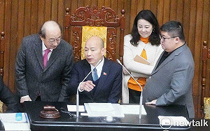 傳國民黨急救火 撤大批預算提案  許智傑：藍白怕了  