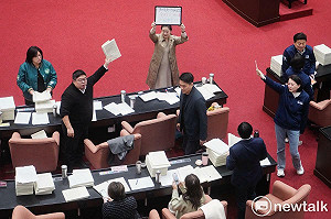 藍白濫砍預算  吳靜怡:罷免趨勢已超過基隆市長  逾10藍委可行性名單曝