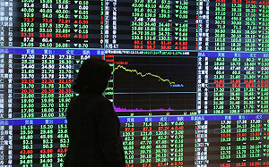 新春紅盤「蛇」舞足蹈 「定、風、波」掌握小龍年投資節奏