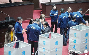 選罷法覆議案遭封殺！黃捷：藍白修法享特權、剝奪民權，為大罷免添柴火
