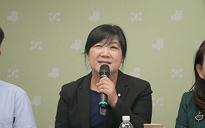 罷免案出現189份「死亡連署」 伍麗華質疑北市不查