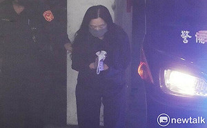 柯文哲涉貪案二度開庭提訊應曉薇 她面對鏡頭雙手合十鞠躬