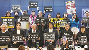 「二階開跑」誓師!罷謝衣鳳發言人:50多歲第一次來台北「為了剿匪」