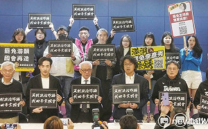 「二階開跑」誓師！罷謝衣鳳發言人：50多歲第一次來台北「為了剿匪」