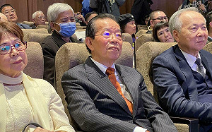 謝長廷：我曾說柯文哲起訴書證據薄弱、故不會接受大法官提名