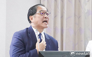 黃國昌播「偵訊音檔」質詢惹議 鄭銘謙建議：送調查局鑑定 