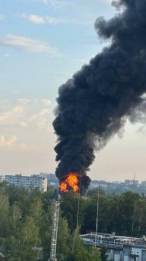 （影）烏縱深打擊俄戰略設施! 化工廠、飛彈電池與光學軍工廠中彈爆炸