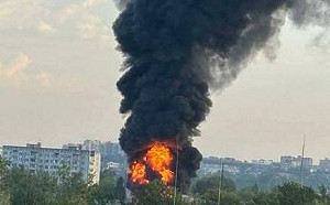 （影）烏縱深打擊俄戰略設施! 化工廠、飛彈電池與光學軍工廠中彈爆炸