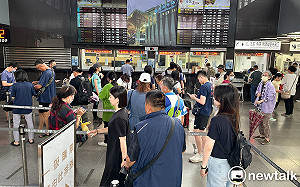 丹娜絲颱風夜襲登陸! 台鐵宣布西部幹線、3支線7日中午12點前停駛