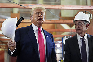 川普親自找鮑爾吵架！質疑聯準會修繕工程「開天價」、再施壓降息