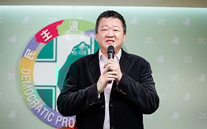 （影）准林右昌辭民進黨秘書長！賴清德宣布「何博文暫代」、交付2任務