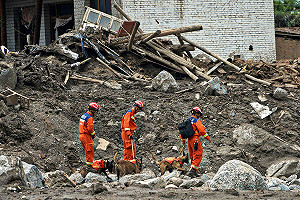 致災性降雨!甘肅榆中土石流已致15死、28失聯 逾3萬人受災