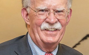 清算前白宮顧問？傳波頓、佛奇都被FBI搜查 川普批 : 他總是想炸人