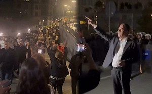 (影) 土耳其暴動! 前總統候選人遭拔樁引爆社會動盪 16歲少年槍殺2警