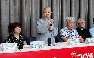 政院不設「拒領一萬」選項 釋昭慧感謝卓揆聆聽:持續力推拒領運動