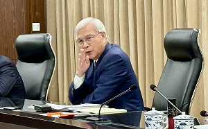 房市「Lesson」還沒及格、央行不動信用管制 楊金龍評房市一次看