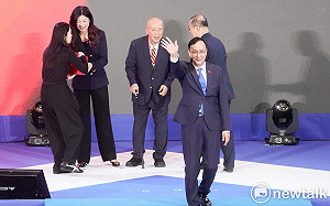 不是國民黨主席了 朱立倫「畢業」感言：以身為48年黨員為榮 